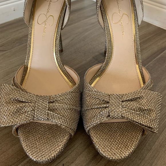 Jessica Simpson Gold Heels - Picture 4 of 5